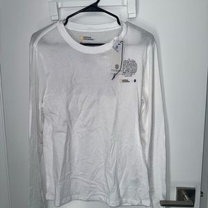 White Element x National Geographic Long sleeve t shirt brand new